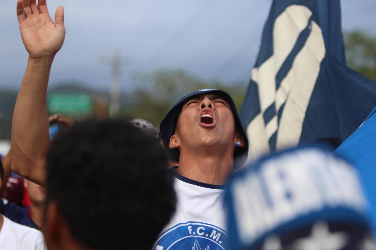 Bellezas, decomisos y fiesta: El ambiente del Motagua - Olimpia