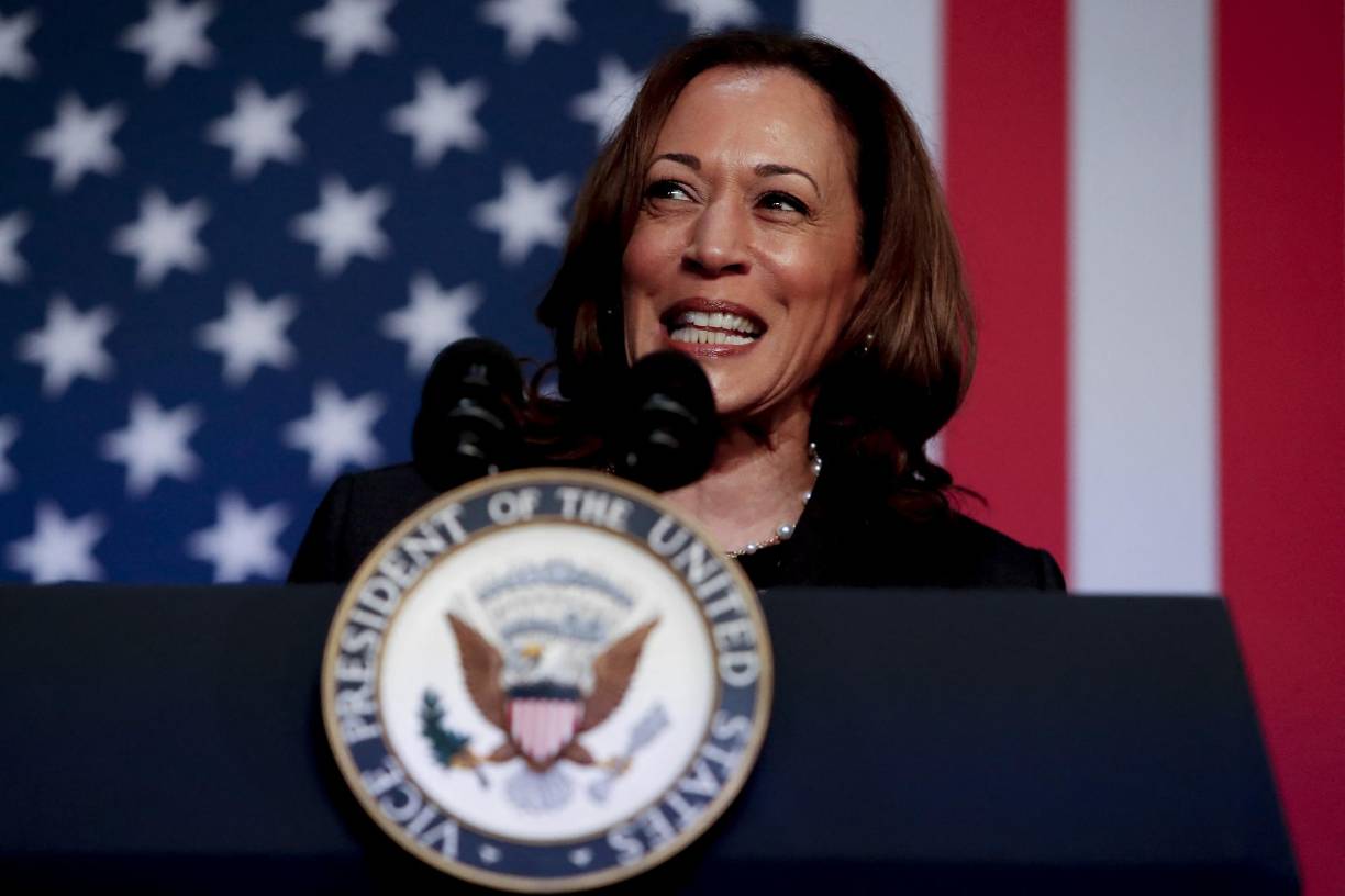 La vicepresidenta Kamala Harris, que ya sucedería a Joe Biden en caso de muerte o incapacidad, está muy bien situada para ser la elegida por los demócratas.