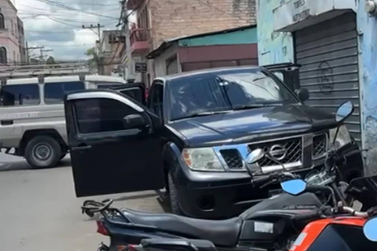 “Estamos consternados y tristes como compañeros de (Julio) Muñoz, quien llevaba años de laborar en este juzgado”, subrayó Cardona.