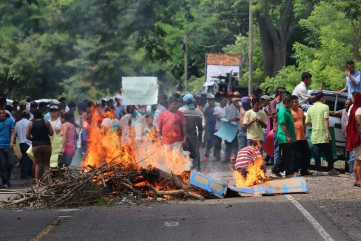 Durante la protesta se generaron disturbios a la altura del municipio de Chinda pues la Policía no les permitió llegar hasta la cárcel de máxima seguridad.