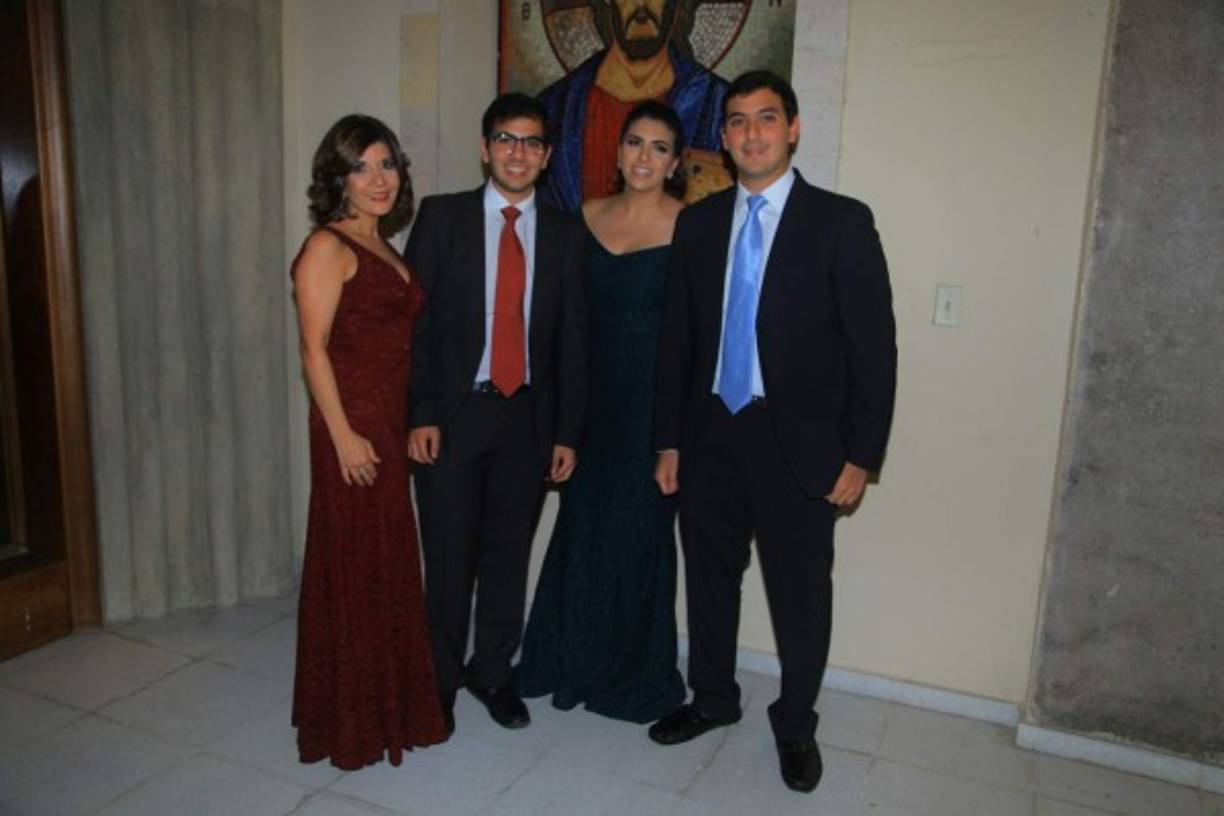 Sandra, Rodrigo, Marcela y Salvador Panayotti.