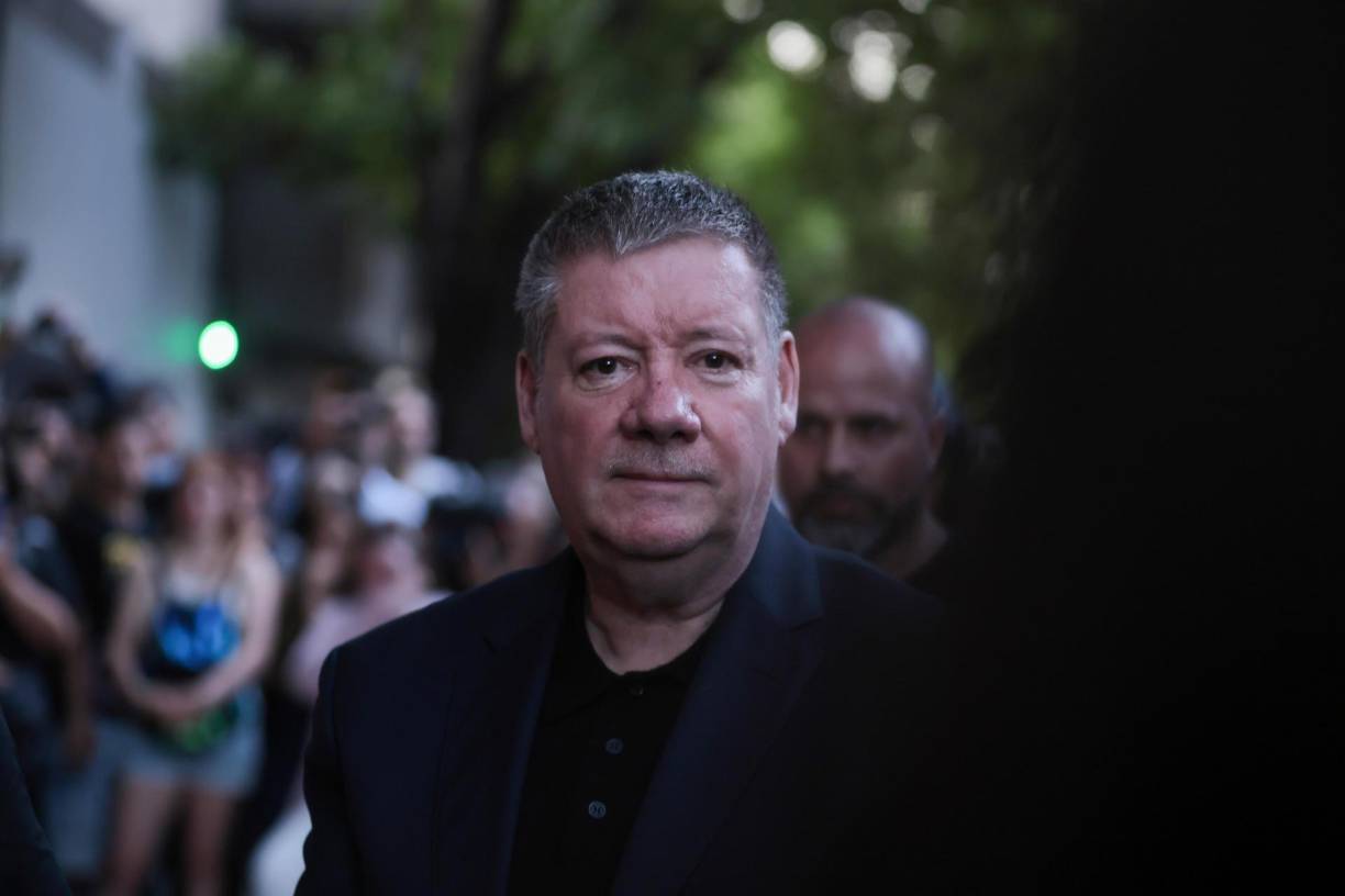 El exintegrante de One Direction cayó desde el balcón de la habitación en la que se encontraba alojado en el hotel Casa Sur, en el barrio capitalino de Palermo, a las 17:07 hora local (GMT 20:07) de este miércoles y falleció en el acto producto de la gravedad de sus heridas.