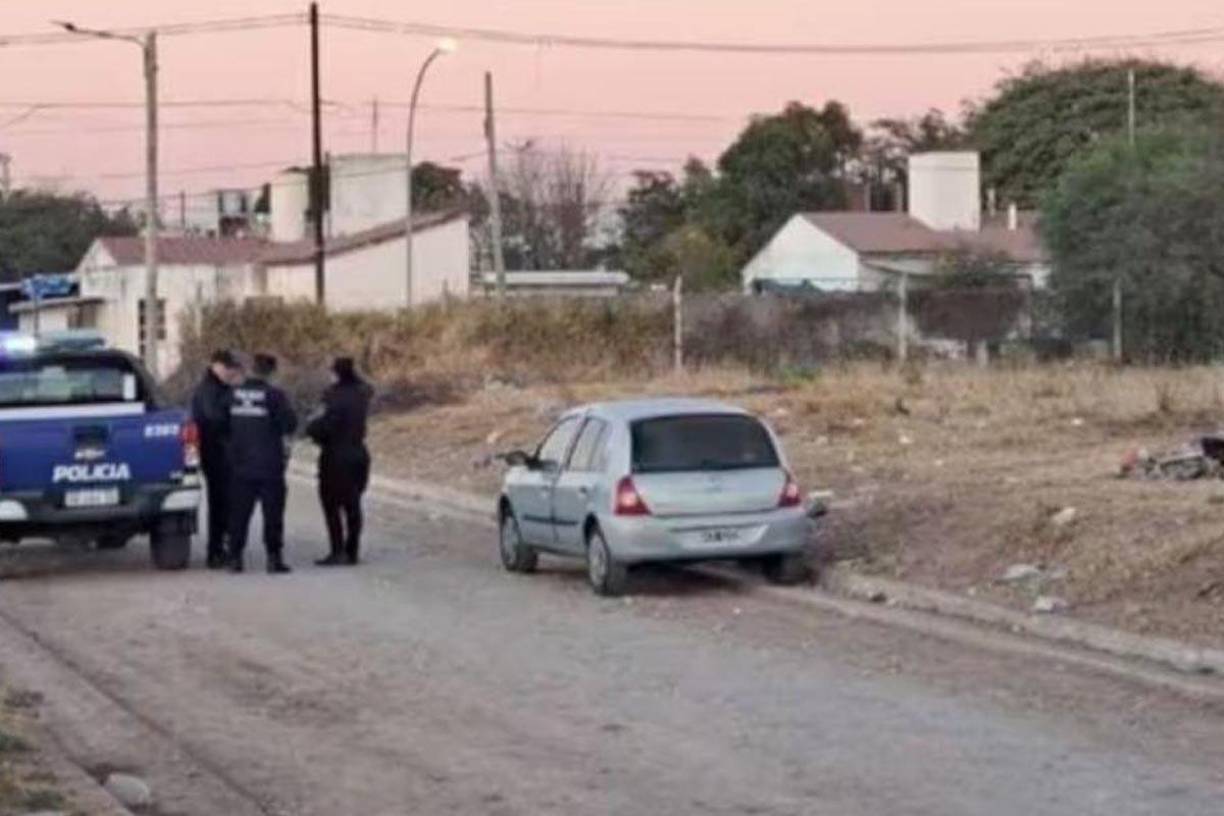 Ella fue encontrada en el asiento trasero de su vehículo.