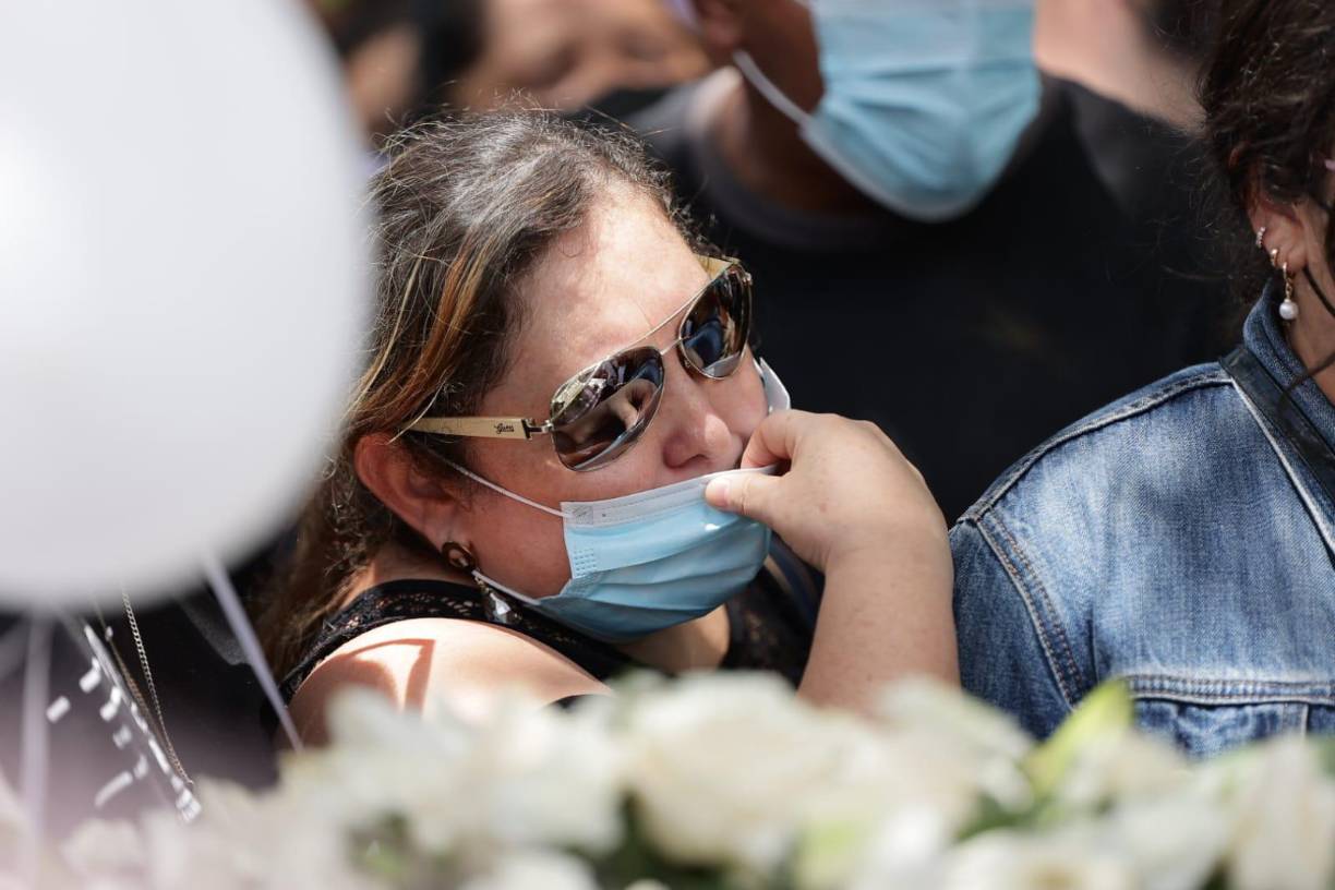 Amigos y vecinos lamentaron lo ocurrido con los muchachos, ya que en vida fueron considerados jóvenes emprendedores, entusiastas y solidarios.