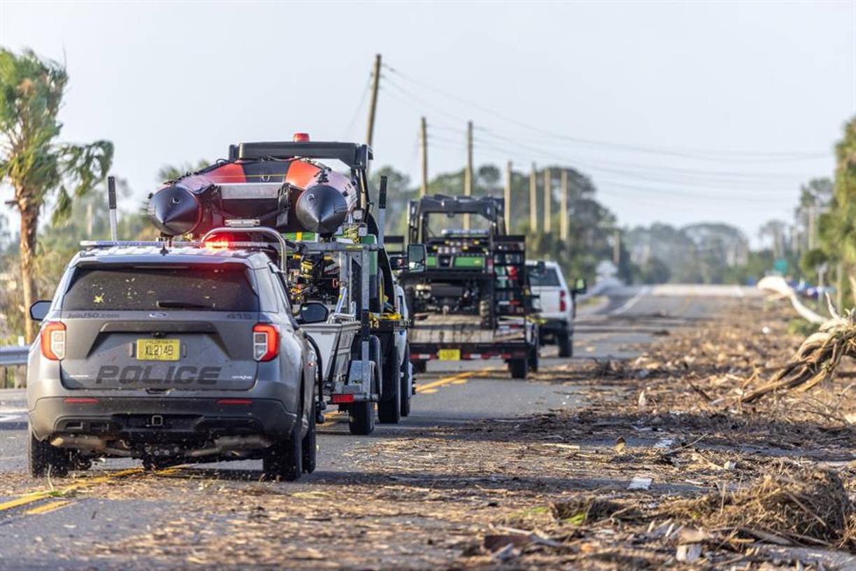 Aunque degradada a tormenta tropical este viernes, se prevé que la amenaza de Helene se mantendrá mientras apenas comienzas las arduas tareas de rescate y búsqueda de víctimas, algunas de ellas personas mayores que no quisieron evacuar.