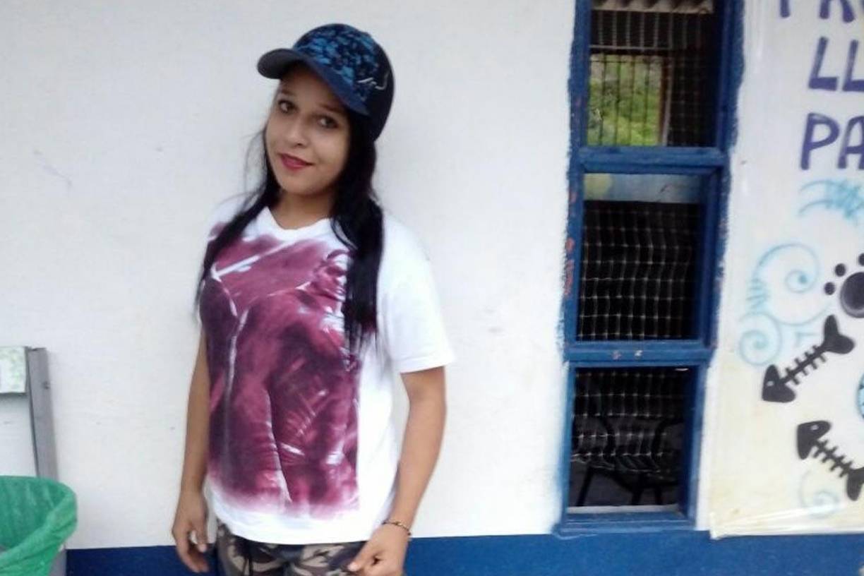 Después de asesinarla, escapó del lugar y horas después fue capturado por la Policía mientras se dirigía a Medellín en un bus intermunicipal.