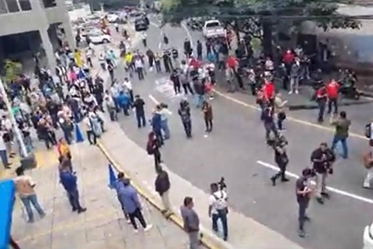 El diputado Jhosy Toscano, del Partido Salvador de Honduras (PSH), pidió a los nuevos jefes del Ministerio Público rechazar su nombramiento por “ilegal”.