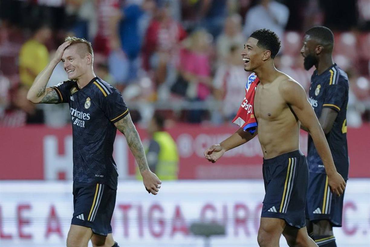 Real Madrid suma su séptimo triunfo en la liga española y vuelve a la cima tras el tropiezo ante el Atlético de Madrid. 