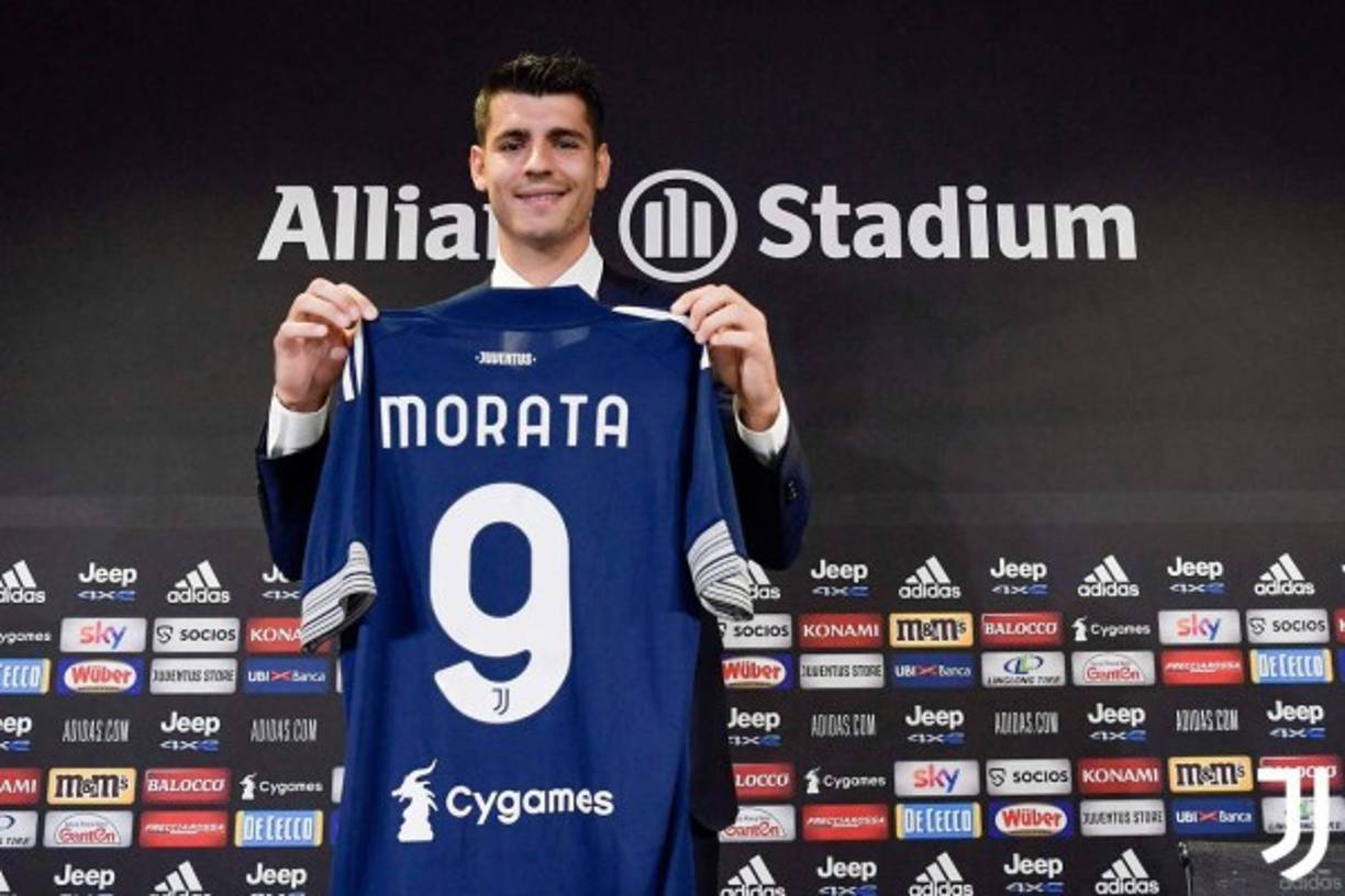 Álvaro Morata fue presentado como nuevo jugador de la Juventus, equipo al que regresa tras dejar el Atlético de Madrid y usará el número 9. “No me escondo, mi sueño era jugar en el Atlético Madrid, lo alcancé. Luego cuando vine aquí (a Juventus), fue un equipo que apostó todo sobre mí cuando era un niño. Siempre soñé con volver, ahora estoy aquí, sé que la gente habla, pero yo sé lo que debo hacer, estoy feliz en el sitio correcto en el momento correcto”, dijo el delantero español en su rueda de prensa de presentación.