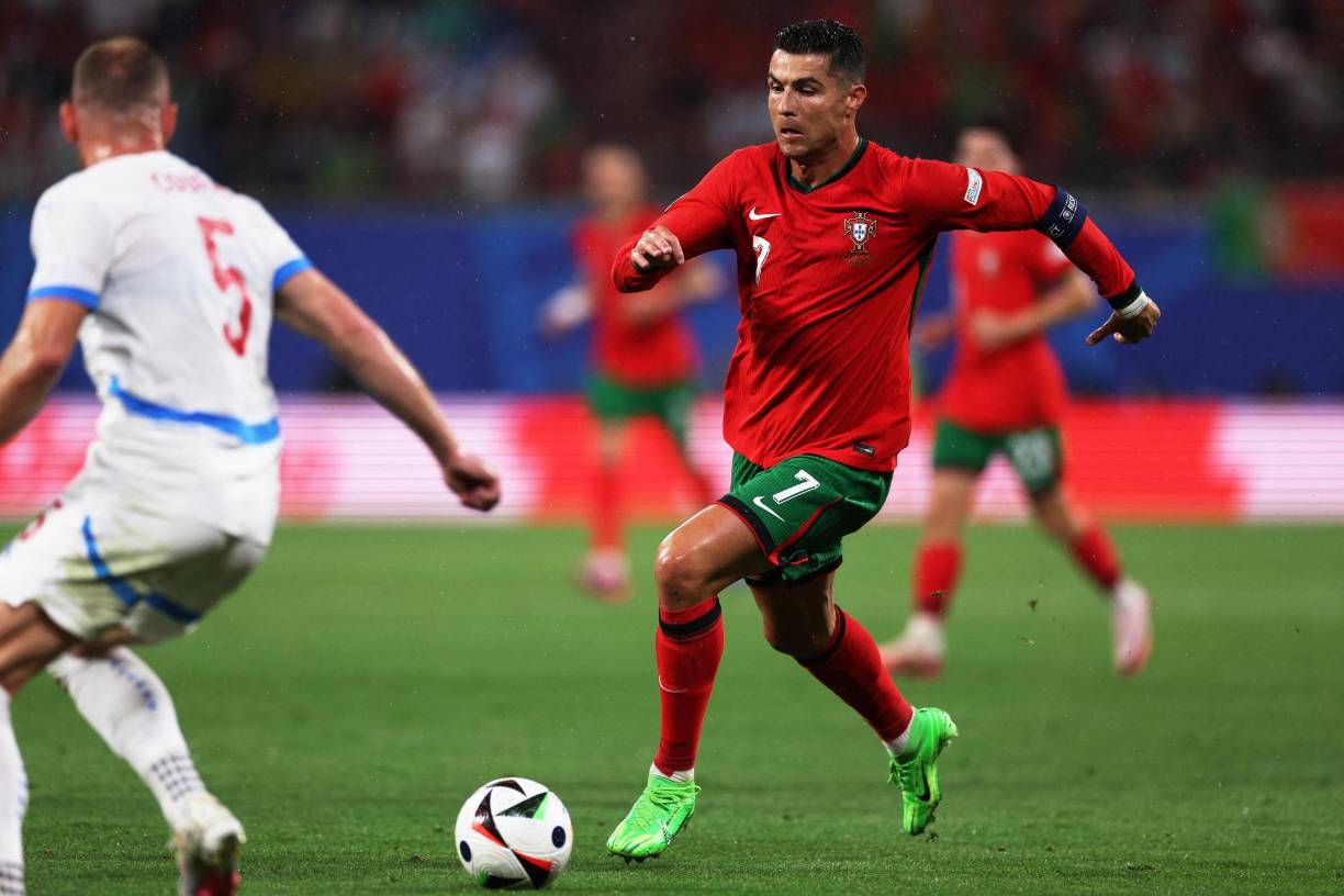 El duelo fue histórico para el Crisiano Ronaldo, la Selección De Portugal tuvo apuros y por poco tropieza ante República Checa.