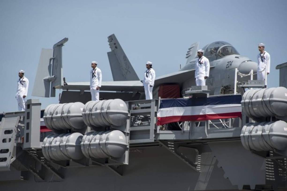 Los portaaviones estadounidenses son una de las plataformas militares más versátiles y de mayor carga simbólica: son utilizados en misiones humanitarias, bombardeos en operaciones terroristas, en guerras convencionales como la de Irak, operaciones especiales o como fuerza disuasoria o de apoyo de aliados.