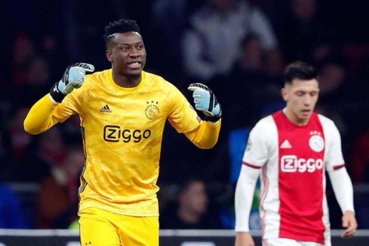 El portero camerunés del Ajax, André Onana, podría estar en la mira del campeón italiano Inter de Milán, después de que su portero Samir Handanovic esté casi más fuera que dentro la próxima temporada. Desde Calciomercato apuntan a que el conjunto neroazzurro ya se ha puesto en contacto con los agentes del jugador, que el año pasado ha estado parado a causa de una sanción por supuesto dopping.<br/><br/>Foto - AFP