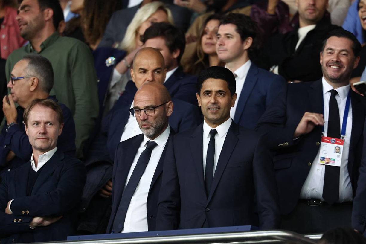 Nasser Al-Khelaïfi, presidente del PSG, estuvo también en el Parque de los Príncipes viendo la exhibición de Mbappé.