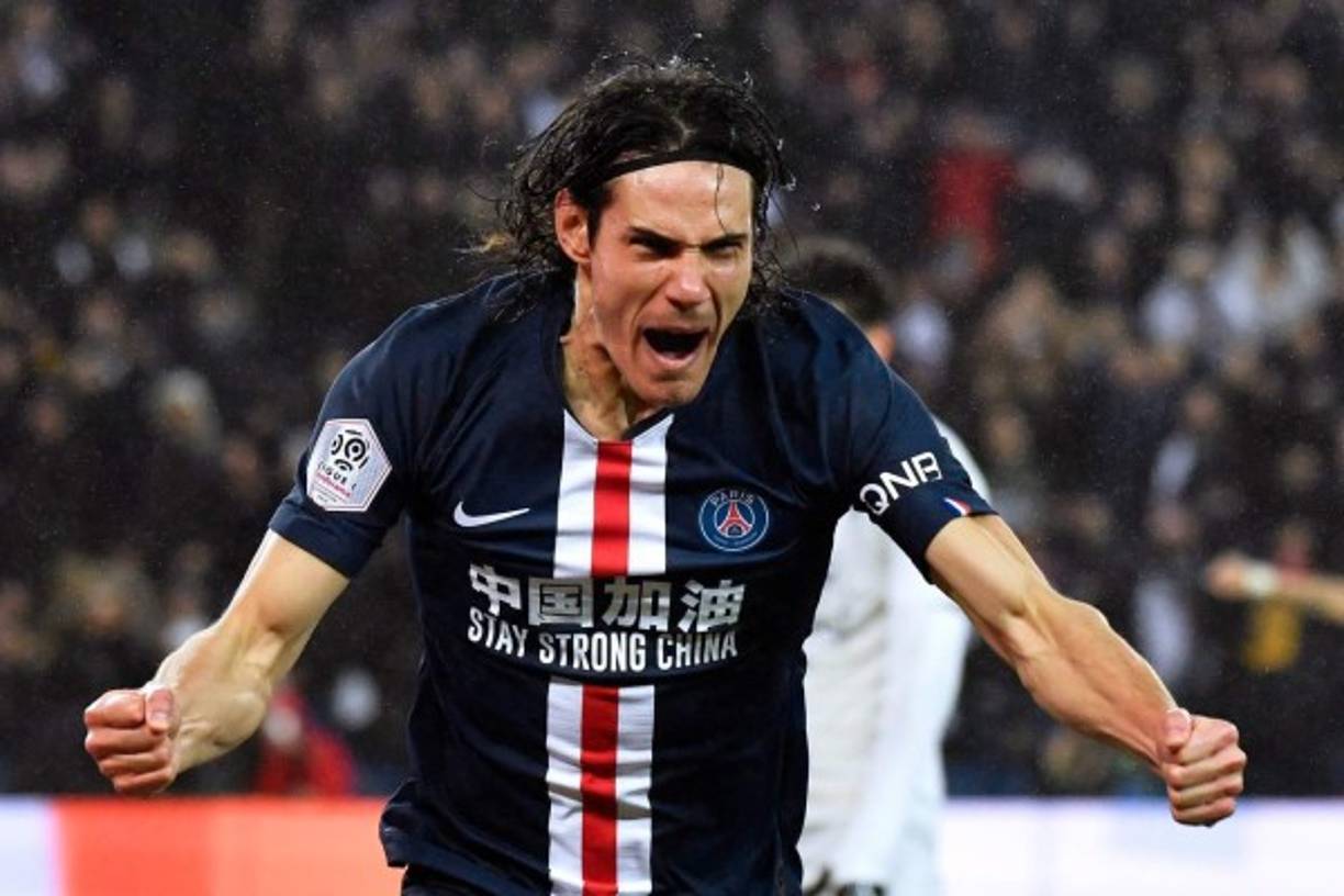 Según apunta Sky Sports, el delantero uruguayo Edinson Cavani habría rechazado una oferta de la Juventus. El charrúa sigue sin equipo tras marcharse del PSG y su futuro es una de las grandes incógnitas de este mercado. El Benfica parecía el mejor club posicionado para ficharle, pero las altas exigencias económicas de Cavani echaron atrás la operación.