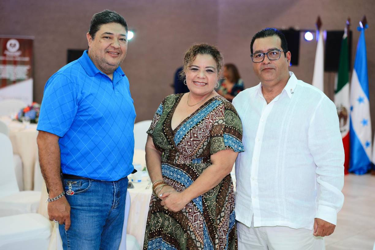 Ronald Venegas, Wendy Villalta y Geovanny Andino