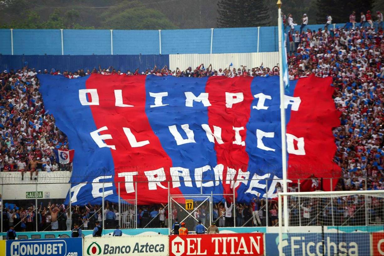 La Ultra Fiel alentó sin parar al Olimpia en la Gran Final ante Olancho FC.