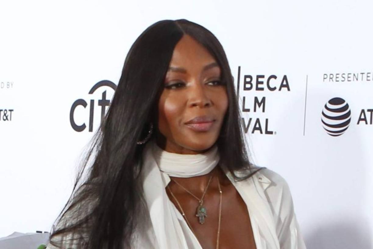 Naomi Campbell. La famosa modelo asegura sentirse feliz porque logró superar el mundo de las drogas. 'Este tipo de problemas hay que contarlos cuando uno se sienta preparado para ello. Hay gente que consigue superarlo, como Eric Clapton; y yo también quise recuperar la paz', dijo a la revista La República.