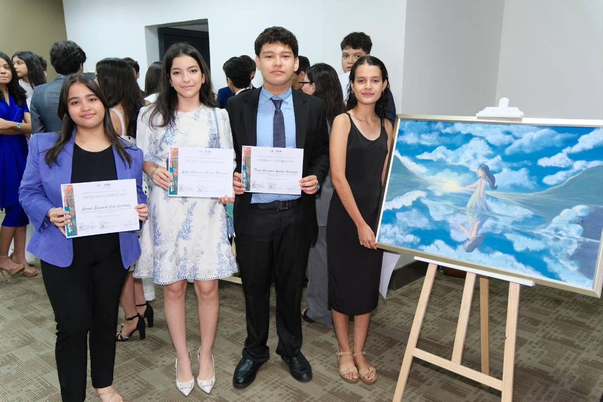 Sarahí Cruz, Sofía Álvarez, Diego Aguiluz, Génesis Flores también formaron parte de “El mar y tú, plural espejo”. 