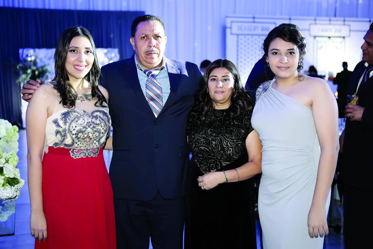 Paola Motiño, Héctor Motiño, Daisy Canales y Emily Motiño
