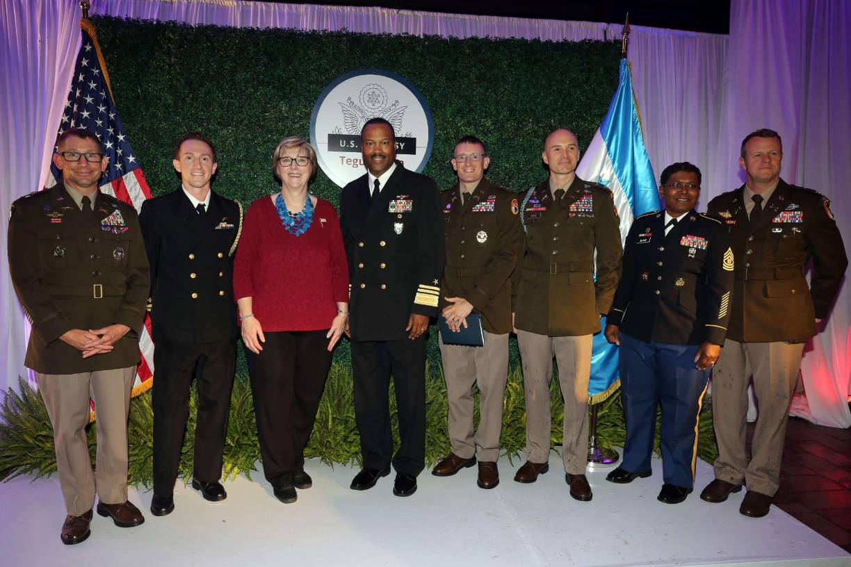 Oficiales del Comando Sur de la armada americana asistieron también
