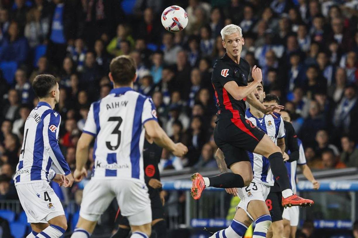 En el segundo tiempo, en su lugar, ingresó Dani Olmo para continuar y buscar el empate para el Barcelona.