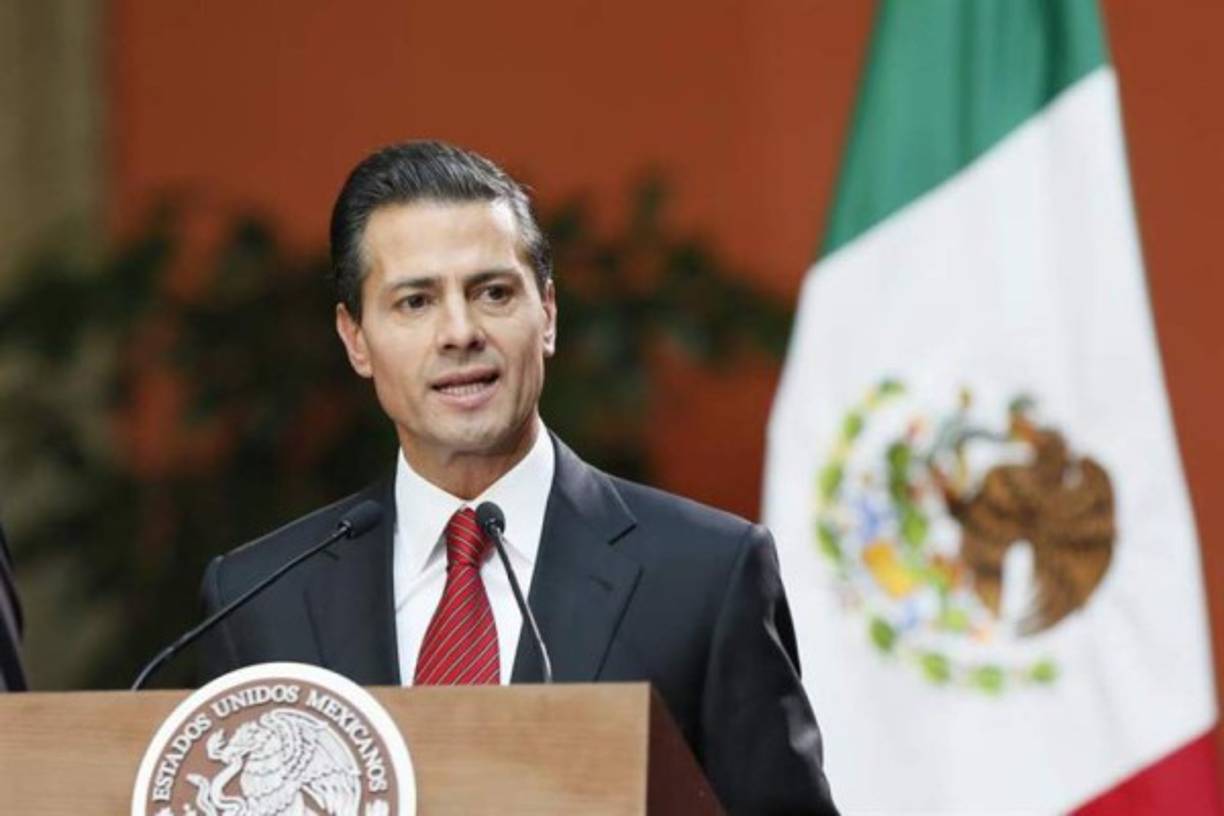 En tercer lugar está el presidente mexicano Enrique Peña Nieto, con un salario de $13.750 (L324,500), aprobado en el Presupuesto de Egresos de la Federación para 2017. Foto:EFE