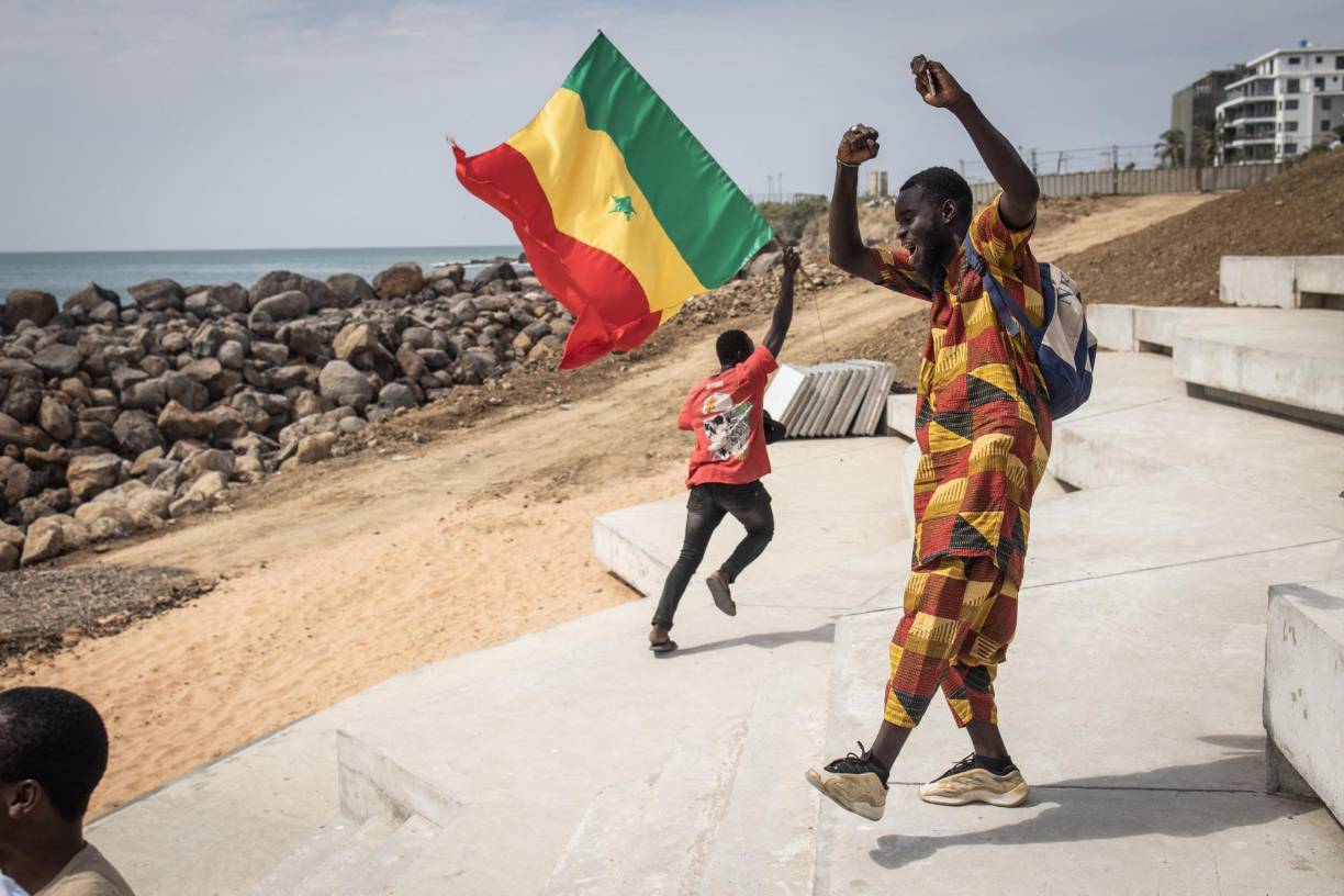 Estos pequeños fanáticos celebraron los goles de Senegal desde una Fan Zone en su país. 
