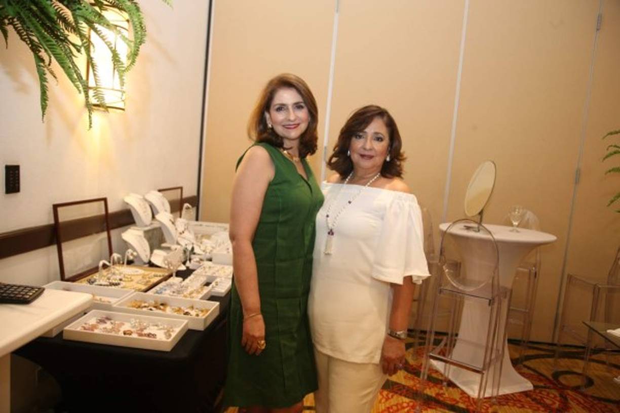 Rosemary Canahuati e Idis kafati.