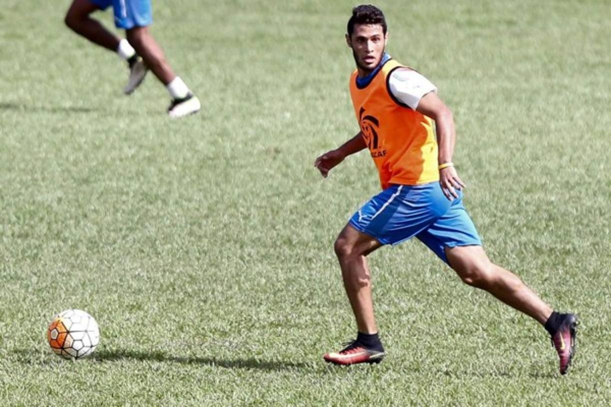 El mediocampista hondureño Alexander López descartó regresar al Olimpia ya que le quedan dos años de contrato con el Al Khaleej de Arabia Saudita. Pidió permiso para entrenar con los merengues.