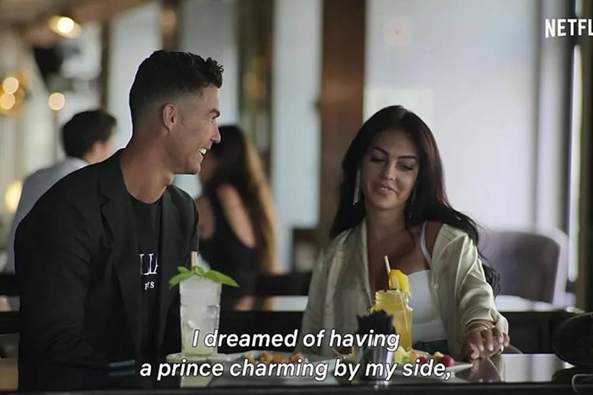 Durante un día de trabajo en el que el ‘7’ acompaña a su chica, Ramón Jordana, agente de Georgina Rodríguez, pregunta a la influencer española cuándo se siente guapa.