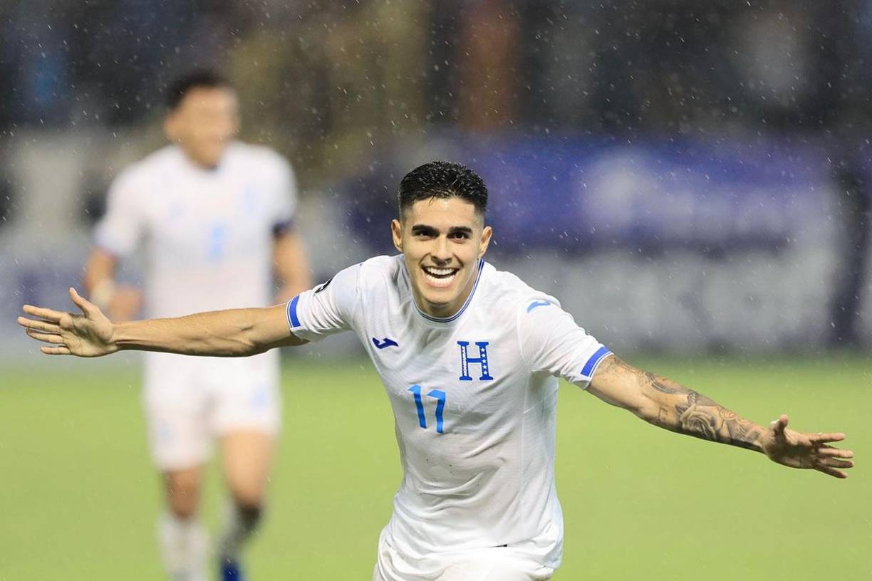 Luis Palma entró también de cambio y al minuto de estar en la cancha marcó el gol del 1-0 ante México. Así lo festejó ‘El Bicho‘.