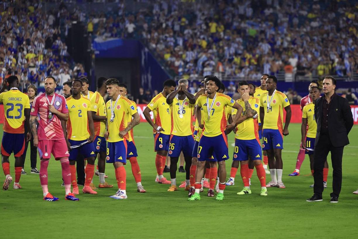 COLOMBIA (9°): A pesar de no haber quedado campeón de la Copa América, la selección colombiana entra al TOP 10 con 1727 puntos. Los de Nestor Lorenzo subieron tres puestos en el nuevo Ranking.