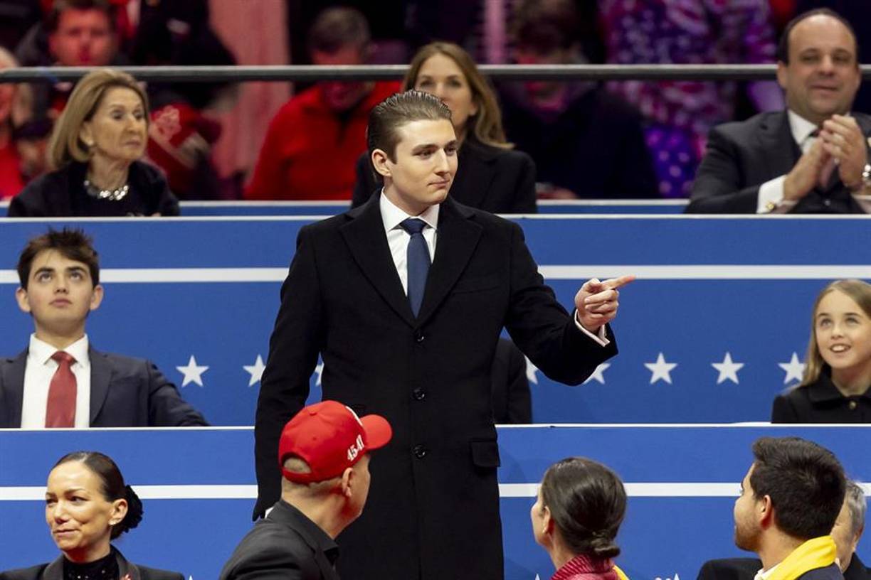 Si bien la figura de Barron Trump sigue siendo muy privada, una vez situada bajo los focos han aparecido personas con ganas de hablar, como su sastre, Nathan Pearce, que lo conoce desde hace dos años.