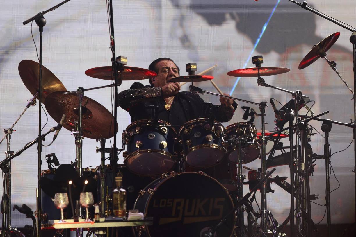 Cada integrante de la agrupación lo dio todo en el escenario.