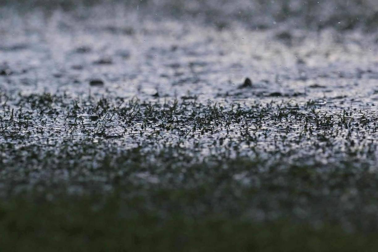 La temperatura en la capital es de 21 grados centigrados, con una sensación térmica de 21 grados y una humedad del 94 y una nubosidad del 83%.