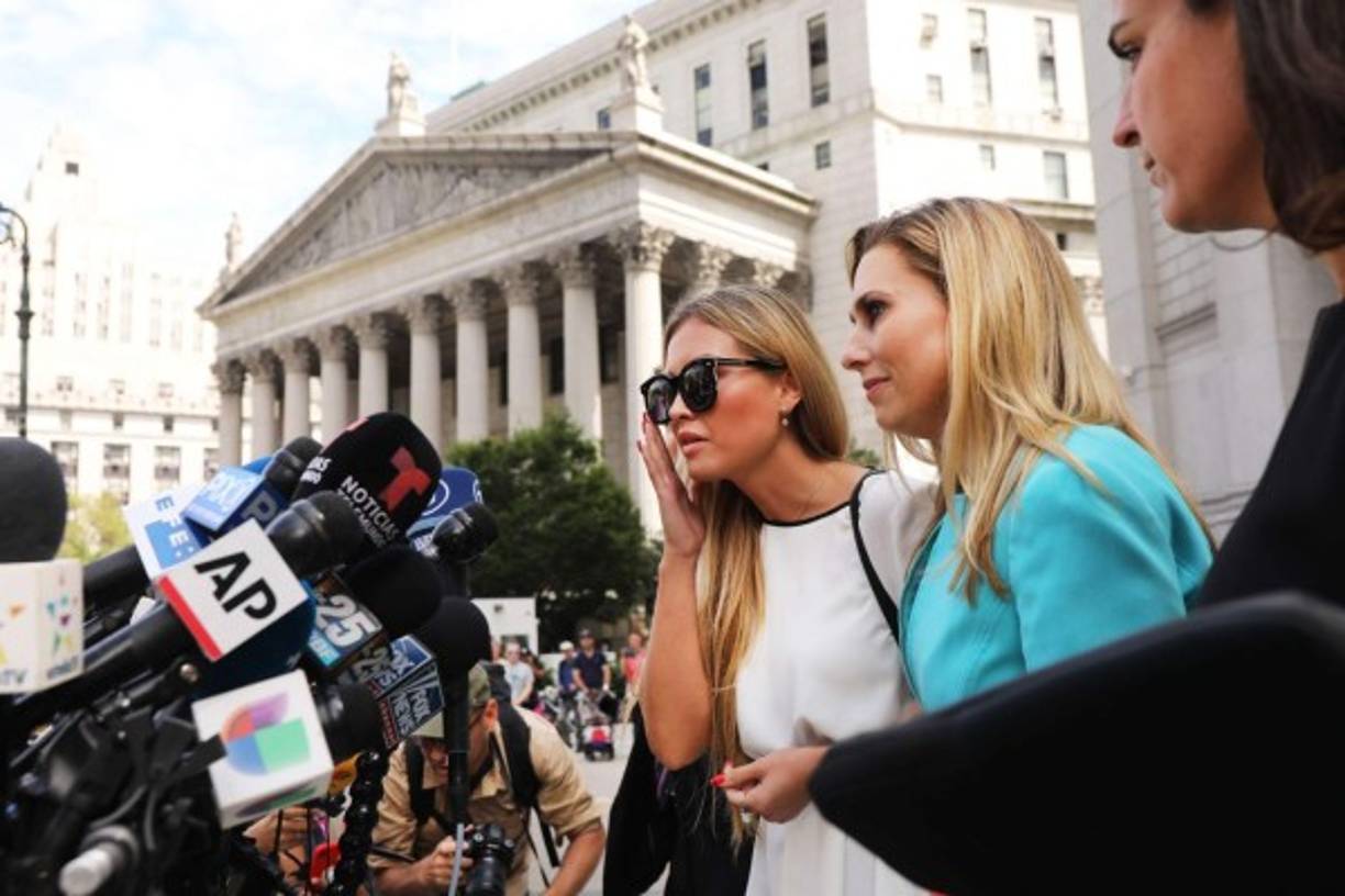 Virginia Roberts Giuffre, quien dice que fue abusada por Epstein durante años y prestada a sus amigos ricos, aseguró que 'la reflexión no debe finalizar, debe continuar'.<br/><br/>La fiscal estadounidense Maurene Comey les aseguró que el gobierno seguirá investigando.