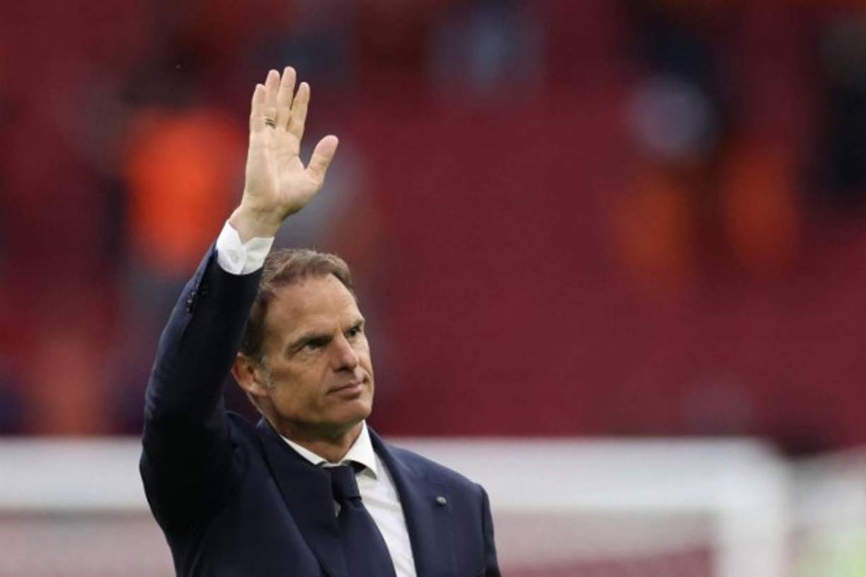 Muy criticado después de la eliminación de Países Bajos en octavos de final de la Eurocopa, el seleccionador de Países Bajos, Frank de Boer, dimitió de su cargo, anunció la Federación Neerlandesa de Fútbol (KNVB). Foto AFP.