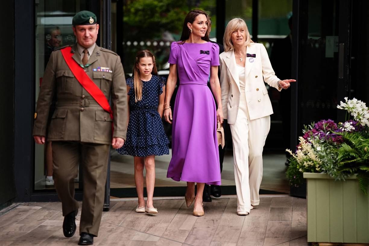 La <b>princesa</b> de Gales, Kate Middleton, llegó este domingo al torneo de tenis de Wimbledon para asistir a la final masculina, siendo esta su segunda aparición pública desde que anunció que sufría un cáncer.