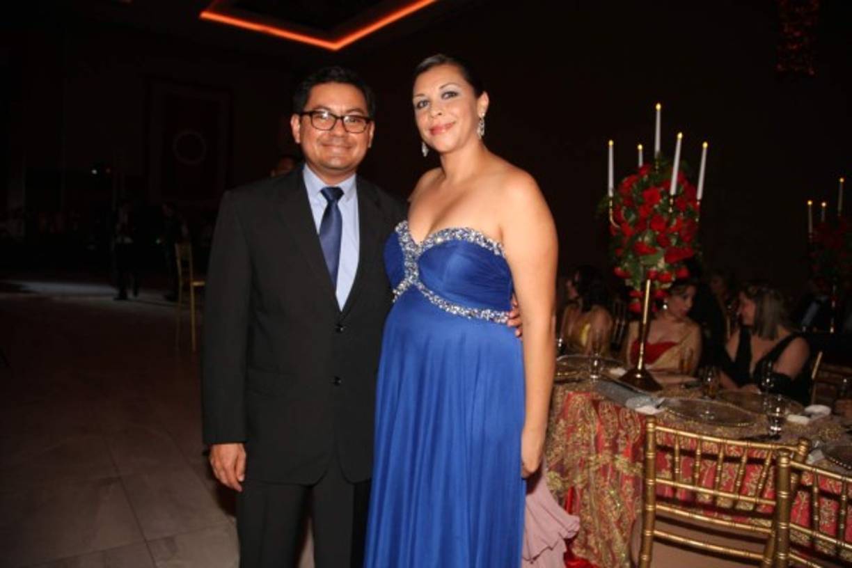 Eduardo Lizardo y Marien Isaula.