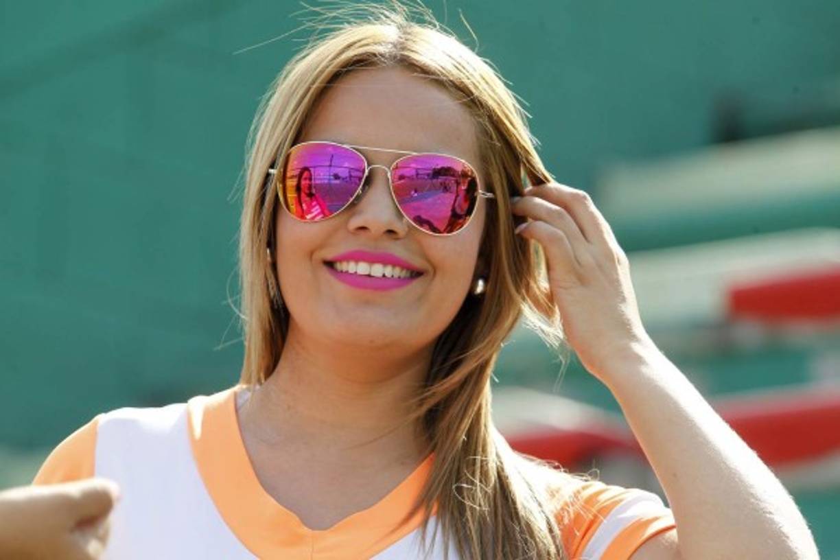 Y ella es Yulia Posas, una chica nacida en Israel y que desde hace muchos años reside en San Pedro Sula. La joven además labora en un programa de deportes.