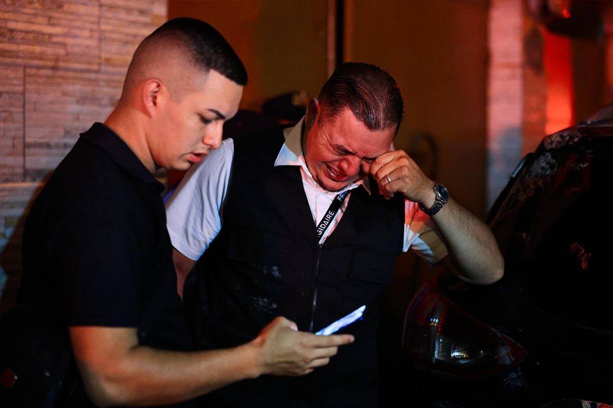  Los familiares no soportaron la noticia y algunos se descompensaron emocionalmente.