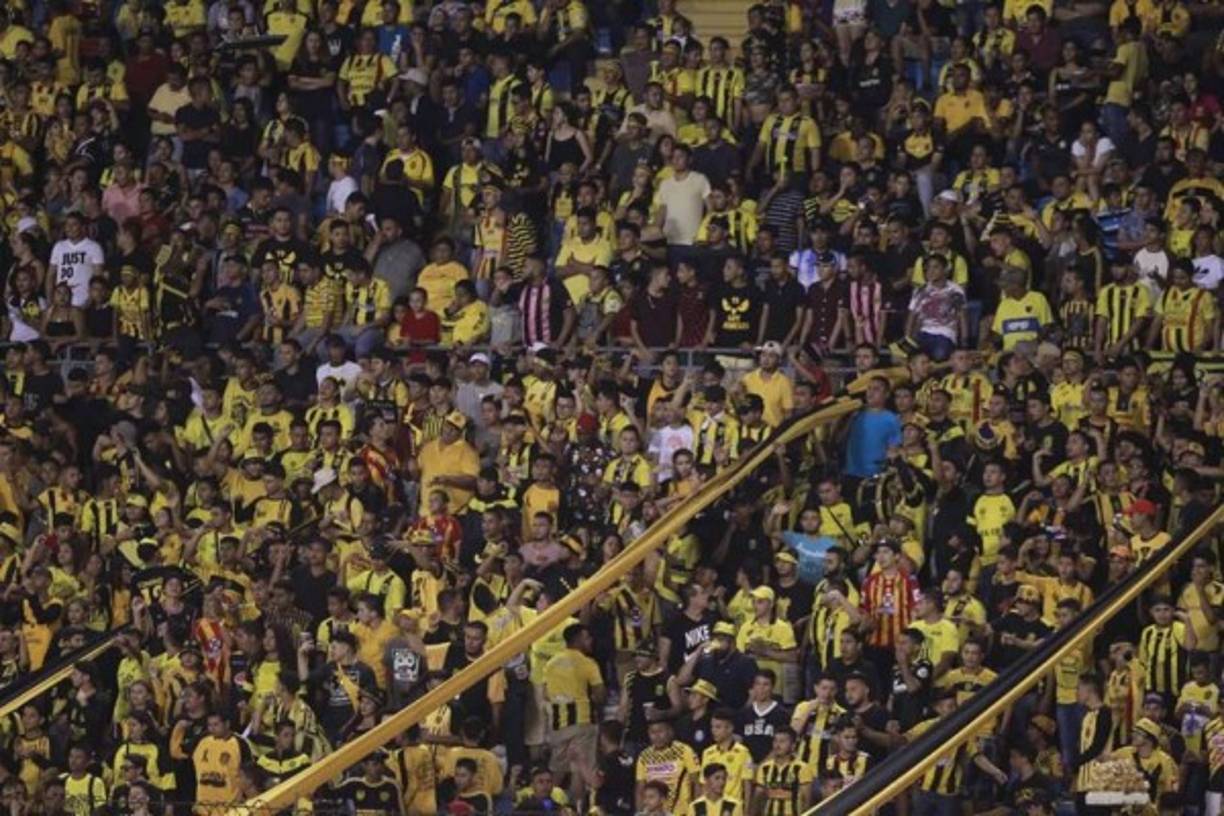 En la Final de la Copa Presidente entre Real España vs Platense se ha podido disfrutar de un lindo ambiente familiar.