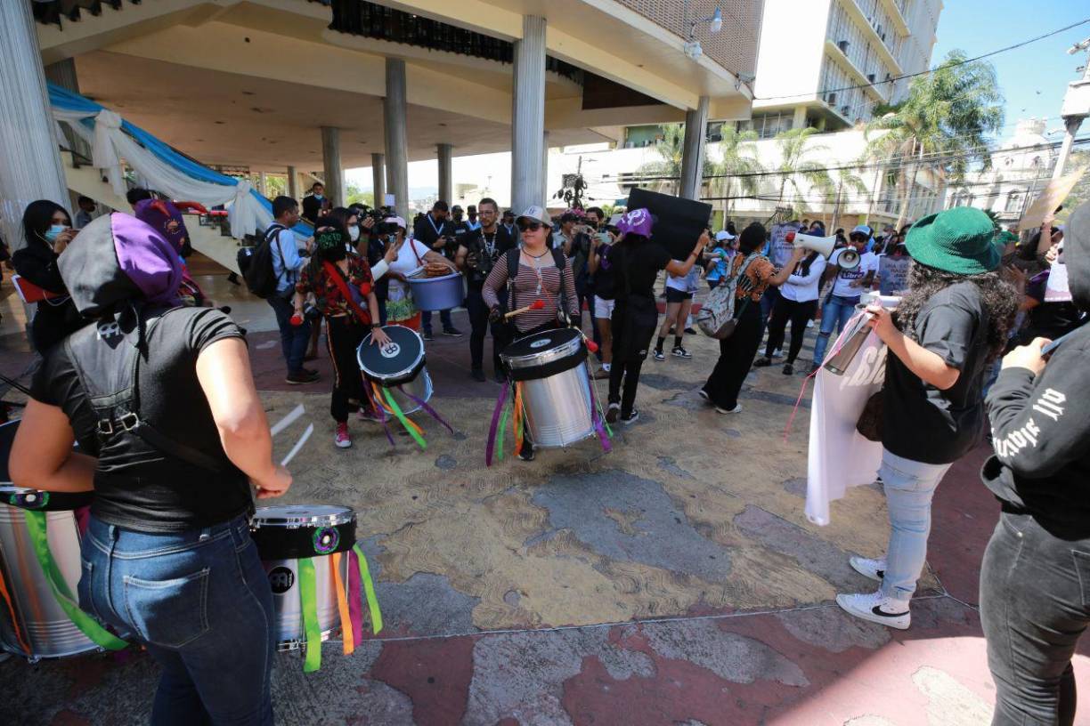 Y es que por primera vez el Congreso Nacional elegirá una CSJ bajo mecanismos de igualdad de género. 