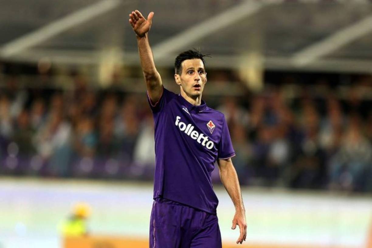Kalinic: El AC Milan estaría interesado en los servicios del jugador de la Fiorentina.