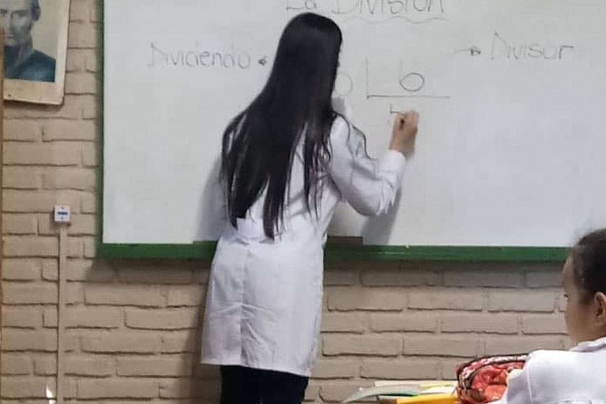 La joven sentía placer en el trabajo con los niños, dijeron sus familiares.