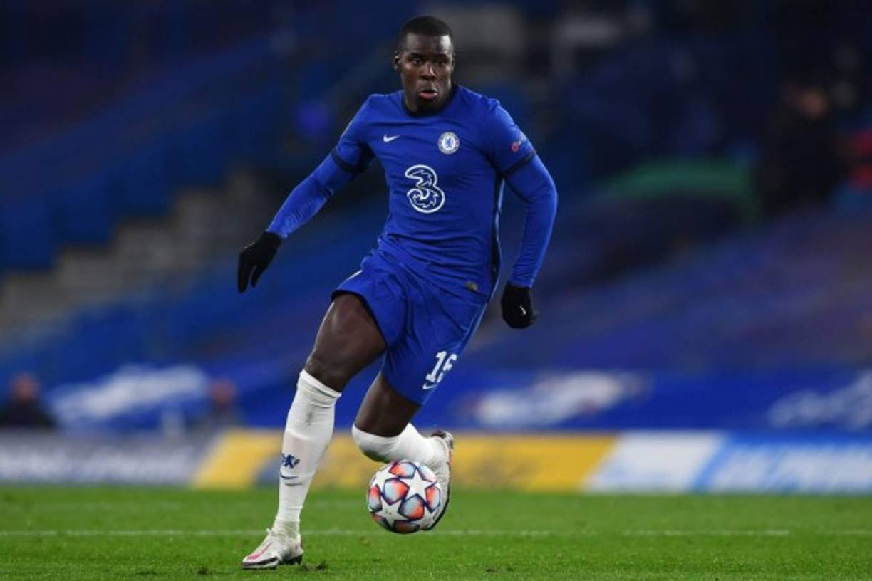 El central francés Kurt Zouma podría abandonar el Chelsea después de siete años ligado a la entidad de Londres. Ahí aparece en escena José Mourinho y la Roma. Sin embargo, la 'Loba' estaría interesada en una cesión. El defensa, que llegó al Blue procedente del Saint-Etienne por 12 millones de euros en 2014, también podría quedarse en la Premier League. Se habla de un posible interés por parte de Tottenham, Everton y Wolverhampton.<br/><br/>Foto - AFP