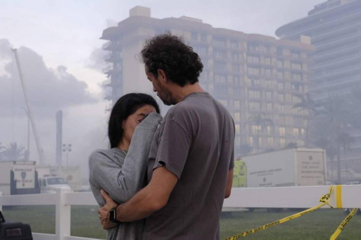 'La impermeabilización defectuosa provoca un daño estructural importante a la losa de concreto estructural debajo de estas áreas', agregó el documento.