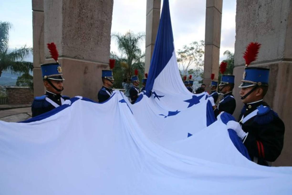 El comité cívico será encabezado por autoridades de la Fuerza de Seguridad Institucional (Fusina) y la secretaría de Educación, garantizan seguridad absoluta para las fiestas.