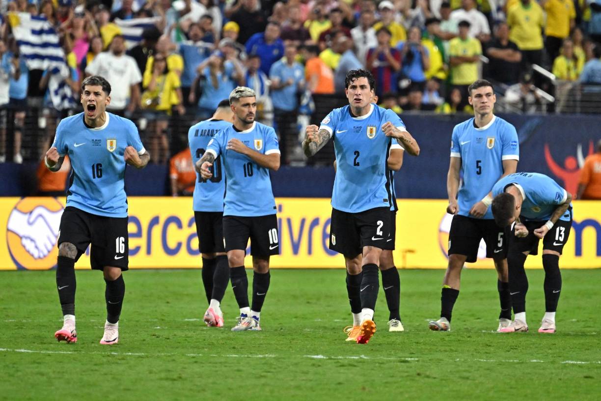 3. Uruguay registra dos Mundiales, dos Juegos Olímpicos (mayores) y 15 Copas América. Ya fue superada por la Argentina en ese torneo.