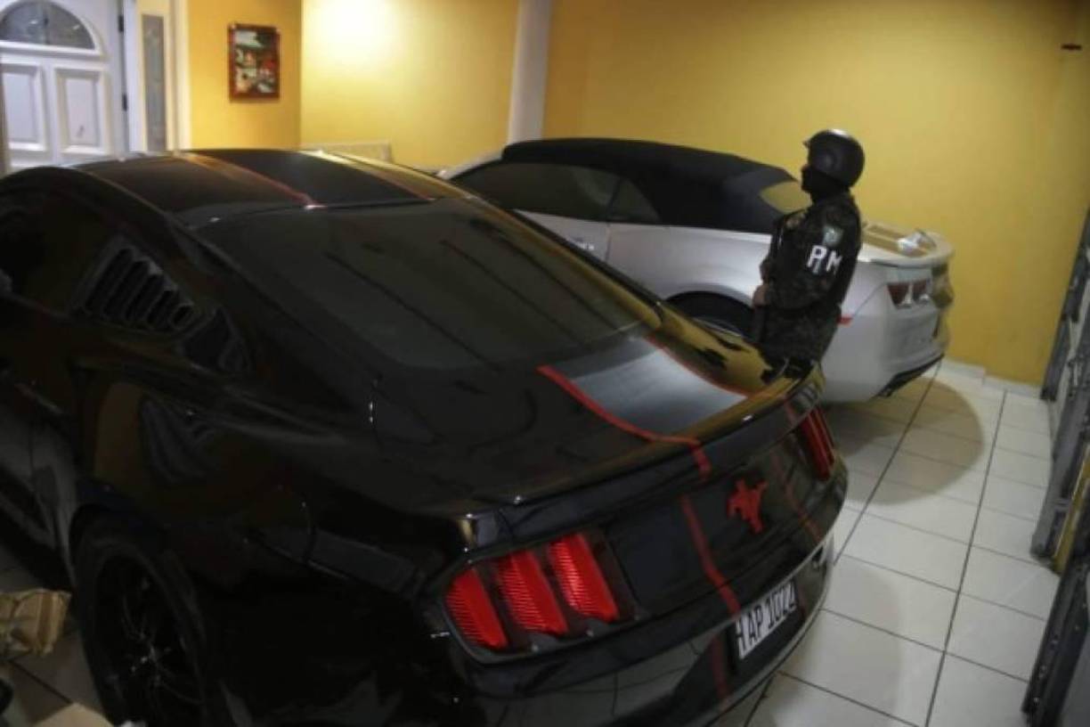 La Fuerza Nacional Antipandillas anunció la captura del ‘peligroso cabecilla y coordinador nacional de la organización criminal MS-13’, Carlos Alberto Álvarez, alias ‘Cholo Houston’, en la colonia Loma Verde, este de Tegucigalpa.